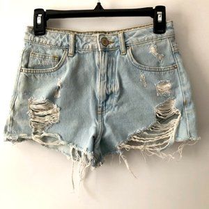Forever 21 Juniors Size 24 Distressed Raw Hem Light Wash